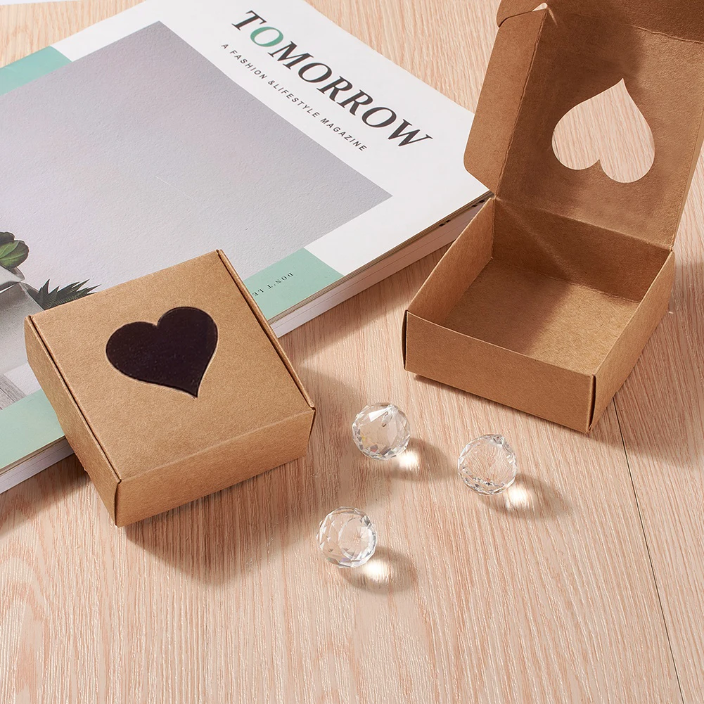 PandaHall 30 Stück 3x3 Zoll Papier-Süßigkeitenboxen mit Herzfenster, Backwarenbox, Geschenkbox, Quadratisch für Einzelverpackung, Dessert-Geschenkbox, Verpackung – Detail 7