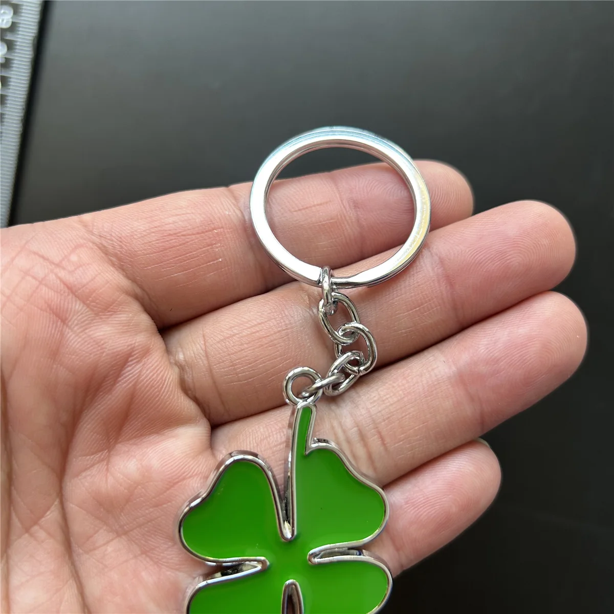 Green Four Leaf Clover Metal Car Keychain Keyring - Lucky Pendant Car Styling Accessory