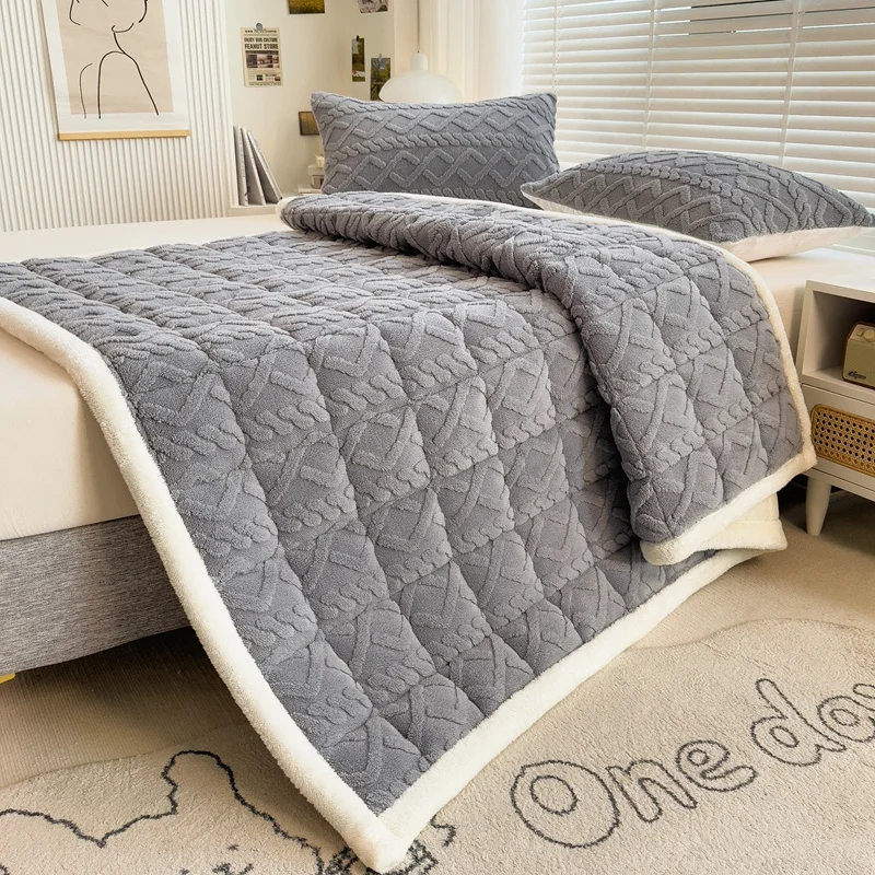 Description Picture 5 of itemWinter Warm Velvet Mattress Toppers Thicken Bed Mattress Cover Bedspreads Quilted Tatami Floor Mat 80/100/140/160x200 Bed Sheet