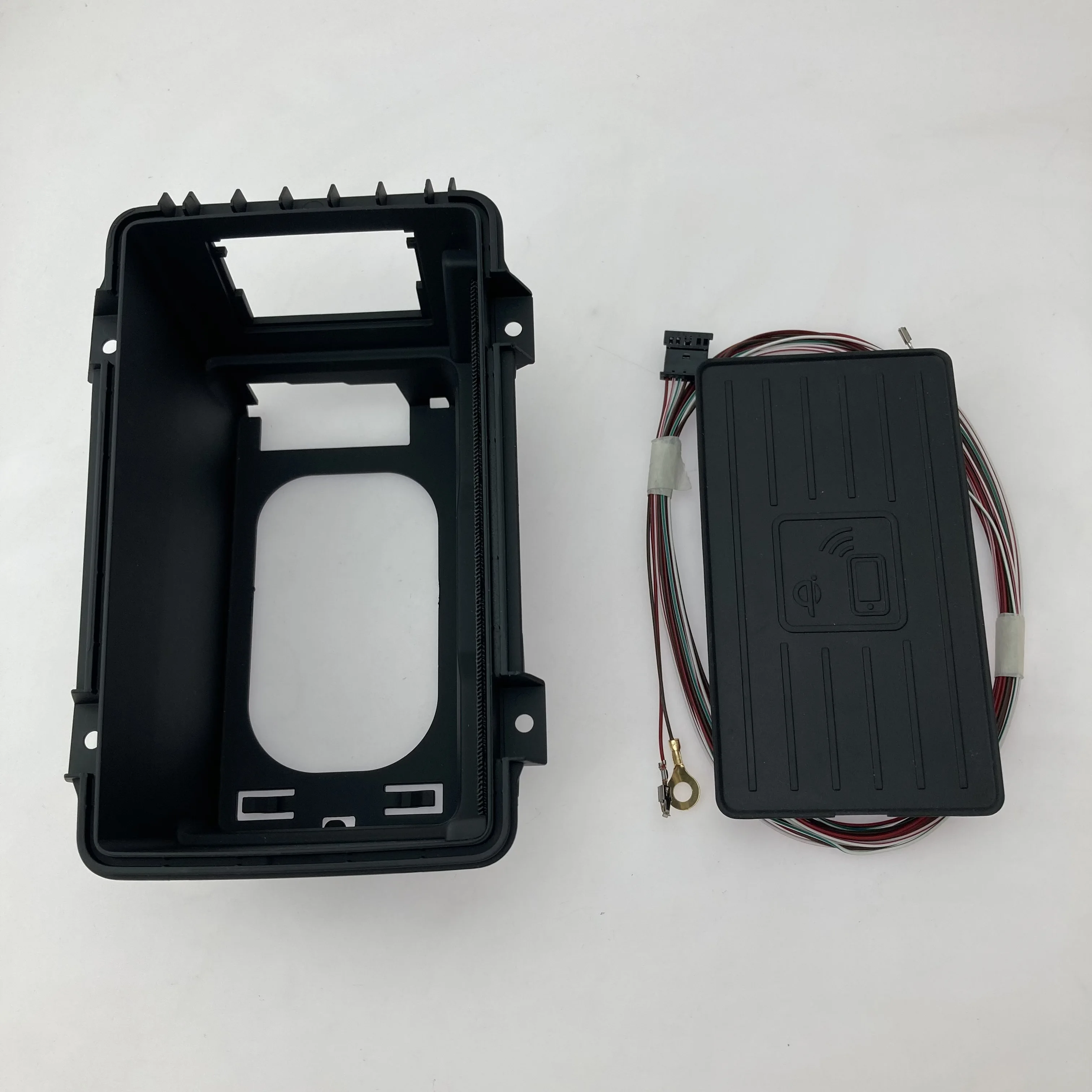 

Q2 R8 RS3 TT original Coupling Antenna Wireless Charger 81A 035 502 81A035502 FOR A3 8V