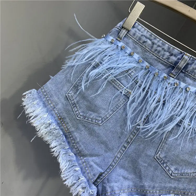 Summer New Fashion Denim Shorts Women Personalized Tassel Diamond Wash Light Blue Short Jeans Fashion Sexy Feather Hot Pants