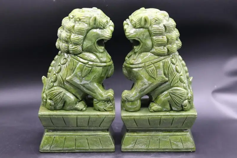 1 Pair China Green Jade Carved Fengshui Foo Fu Dog Guard Door Lion Office Decor