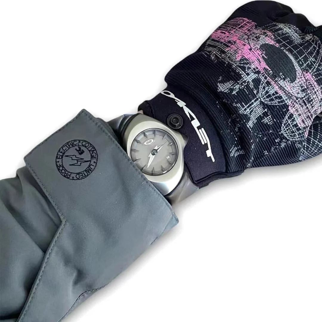 激渋！激珍！OAKLEY！オークリー！時計！ウォッチ！ 【公式通販】