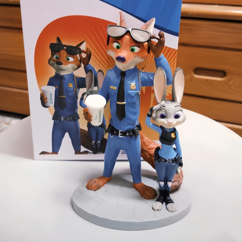 Happy Kuji Zootopia Prize A Nick & Judy 20cm Figure Selfie