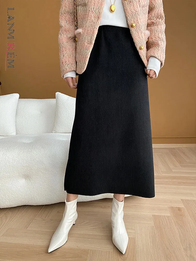 

[LANMREM] Black High Waist Skirts For Women A-line Mid-length Office Lady Thick Warm Female Clothing 2024 Spring New 26D8045