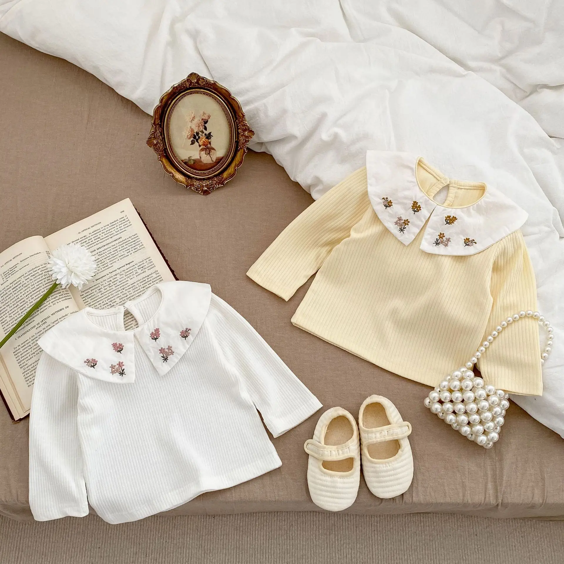 

2023 baby girls thin bottom shirt cotton embroidered collar doll shirt baby long-sleeved T-shirt with top underneath
