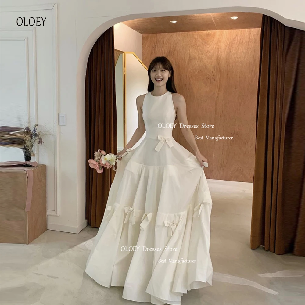 OLOEY Modest Korean A Line Wedding Dresses Floor Length Sleeves O Neck Tiered 3D Flowers Bridal