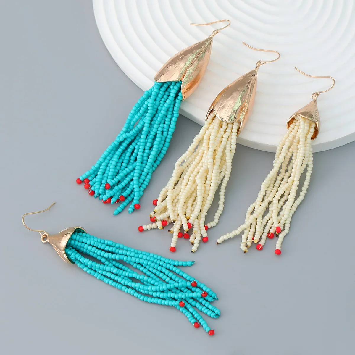 

Женские многослойные серьги с кисточками, модные плетеные серьги ручной работы из сплава в богемном стиле, простые серьги с бисером