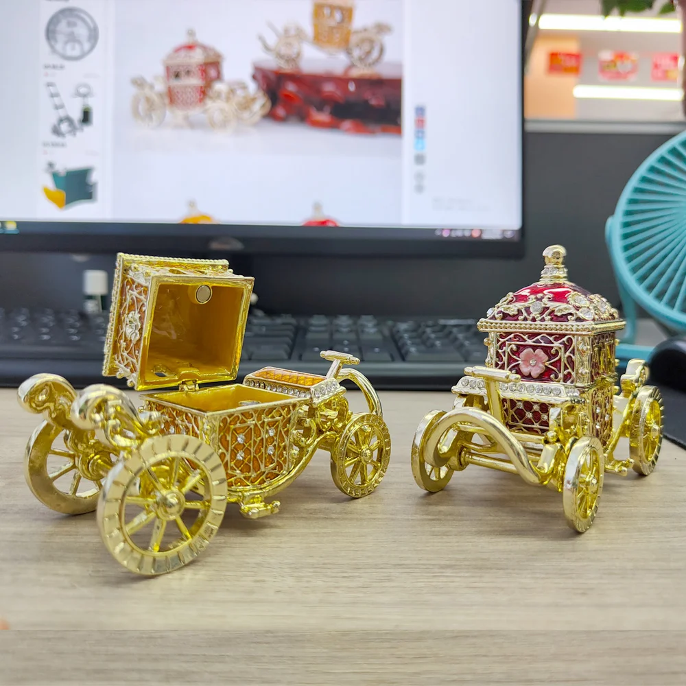 

Home Decor Statue Living Room Decoration Figurine Metal Retro Carriage Sculpture Miniature Ornament Craft for Interior