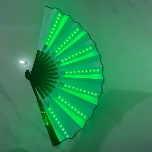 다양한 장소와 이벤트에서 활용 가능한 야광 LED 접이식 선풍기