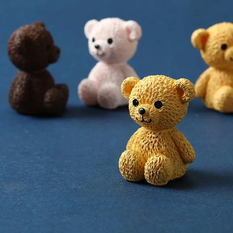 Resin Kawaii Bear Figurines Miniature Craft Fairy Garden Ornament Miniature Dollhouse Home Decoration Accessories Hot Sale