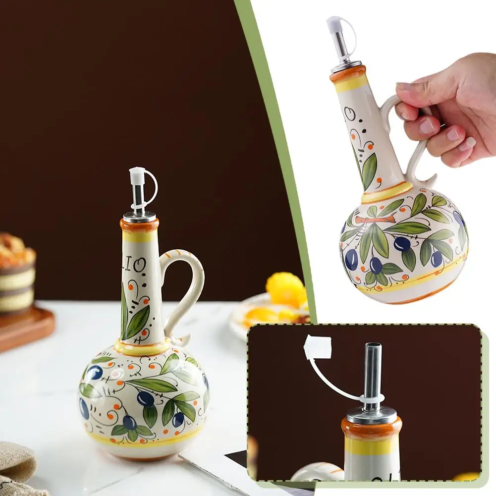 700ml Olive Oil Dispenser Embossed Ceramic Oil Vinegar Oil Storage Condiment Dispenser Ceramic Bottle Can Bottle Oil Container