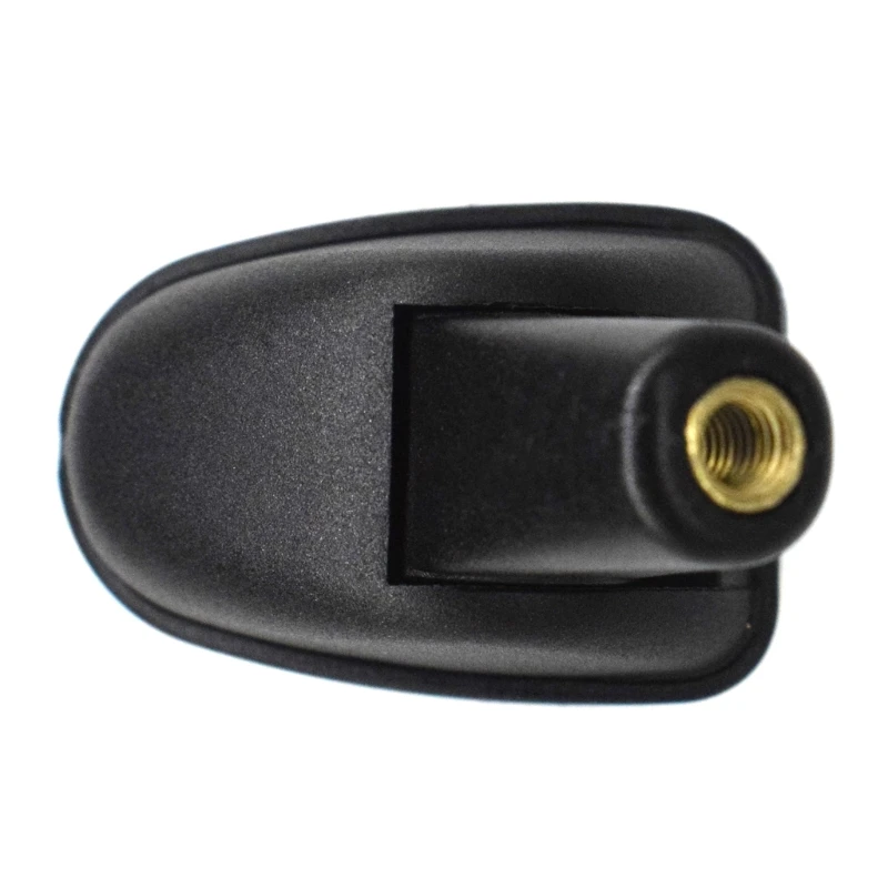 Come sostituire l'antenna e il supporto sul tetto della Fiat Punto (con