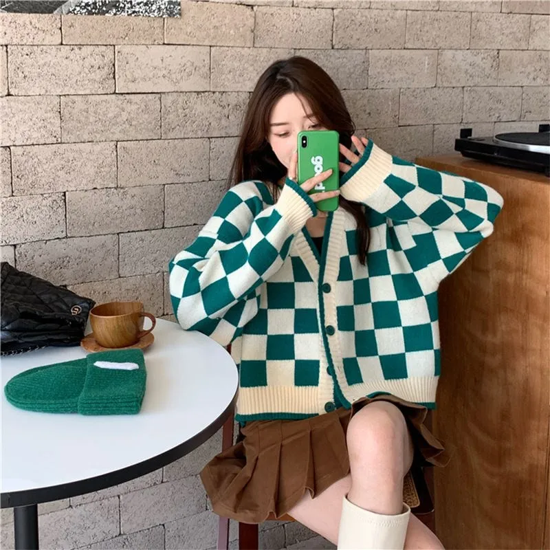 

Ihkke Soft Waxy V-Neck Checkerboard Sweater College Style Loose Long Sleeve Knit Cardigan Jacket