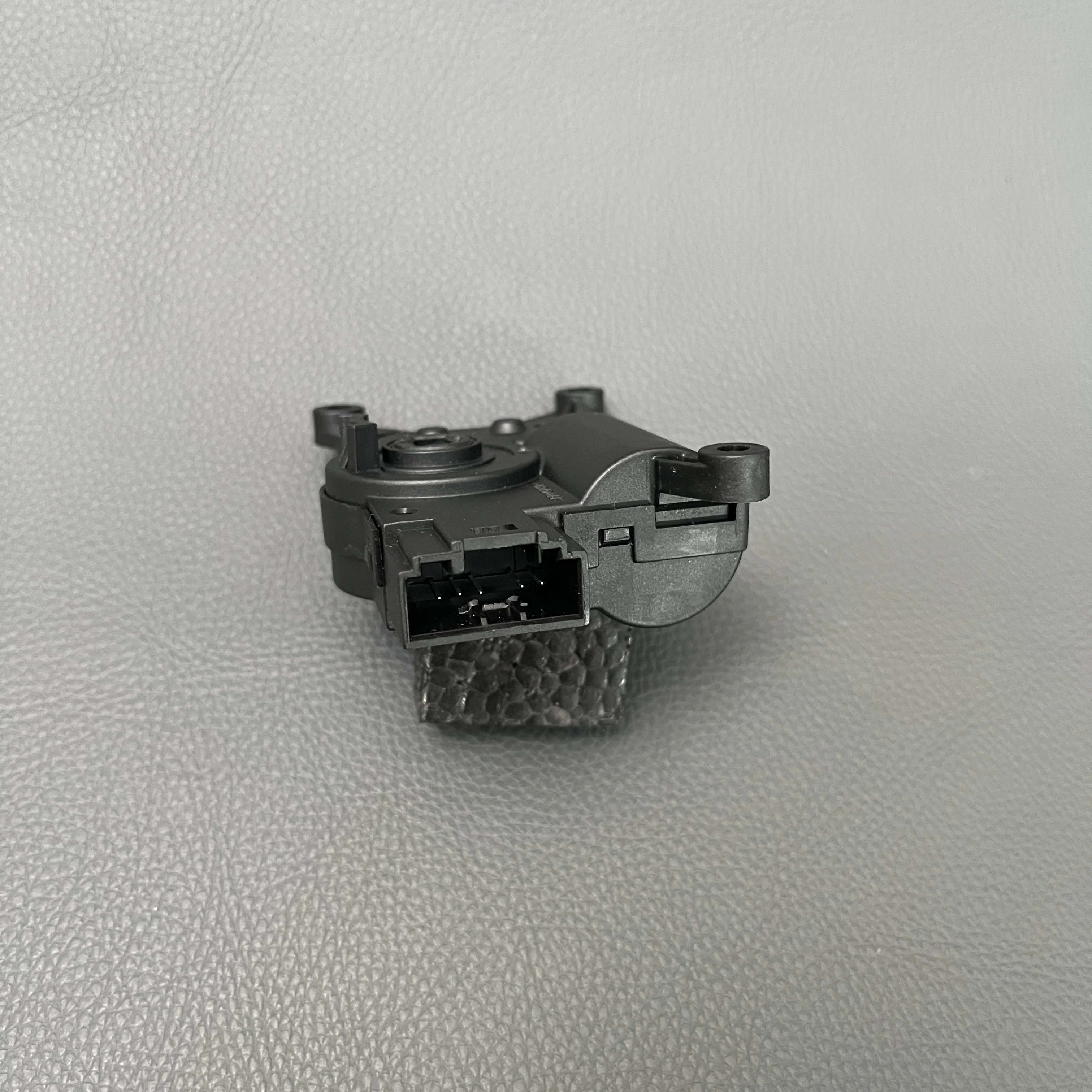 For VW Golf 7 2013-5Q0907511D 5Q0907511H 5Q0907511K Air Conditioner Servo Motor Air Conditioner Damper Actuator Auto damper servo mechanism sub assembly
