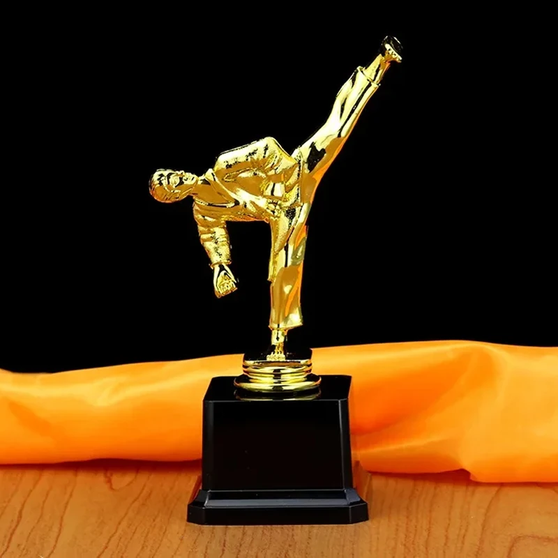 Customized Plastic Gold-Plated Souvenir Craft Trophy Football, Basketball, Badminton, Volleyball various Sports Ball College 1Pc