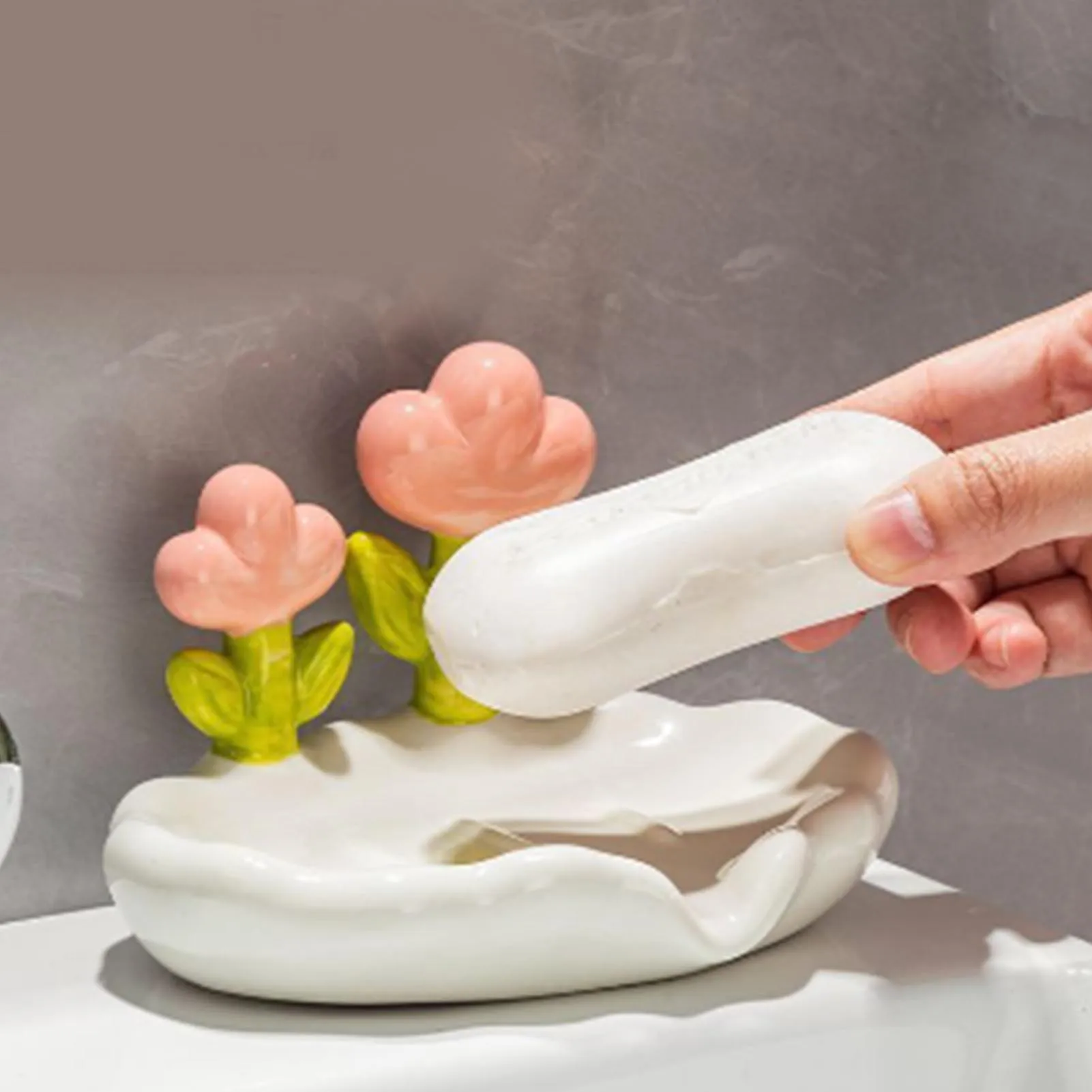 

Laundry Soap Holder Anti-slip PP Flower Soap Box Wall Mounted Soap Dish Bathtub/surrounding Punch Soap Dish Soap Box Drain