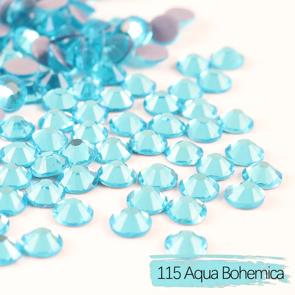 Sparkling Crystal Glass Rhinestones for Clothing and Garment Decoration