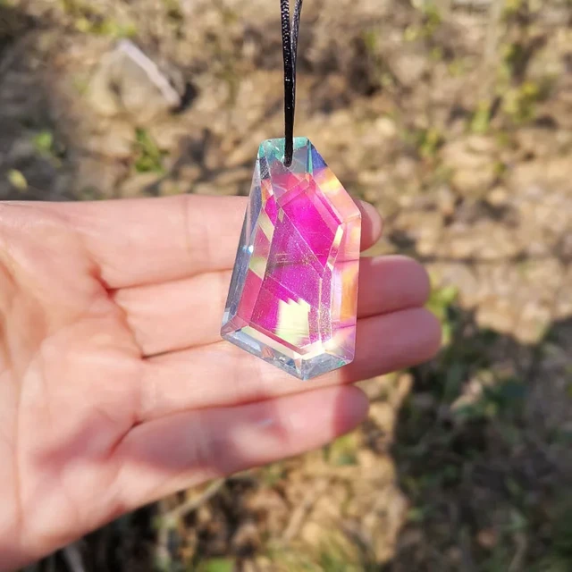 Attrape-soleil en cristal en forme de pierre, 2 pièces, lustre suspendu en  forme de prisme, pièces de guirlande de perles, attrape-soleil de jardin -  AliExpress