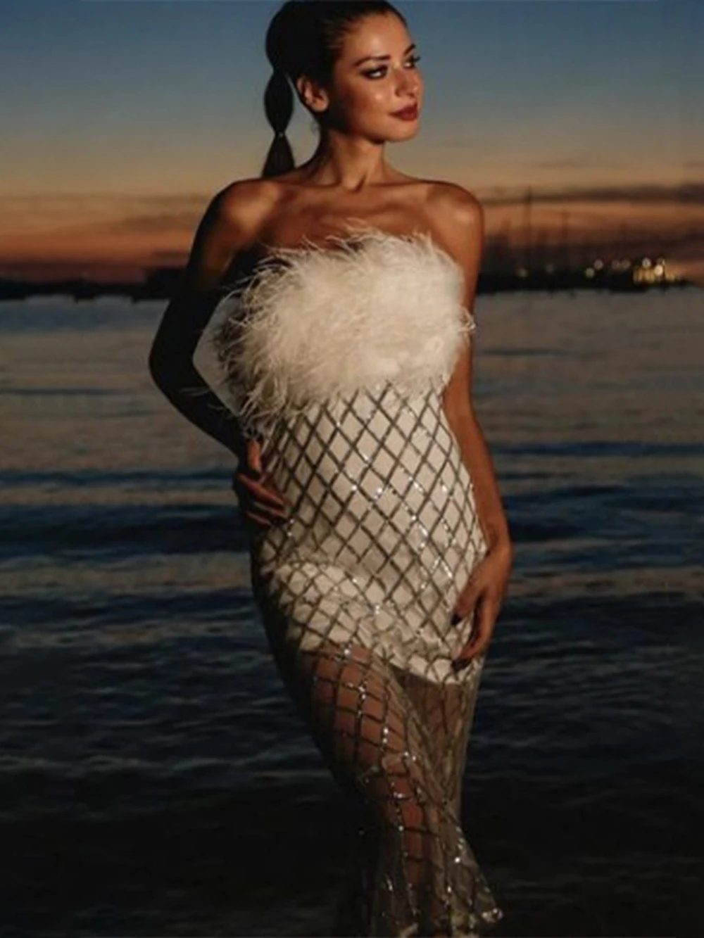 

High Quality 2023 Sexy Strapless Women'S Feather Sequin Bandage Midi Dress Bodycon Celebrity Club Party Evening Dress