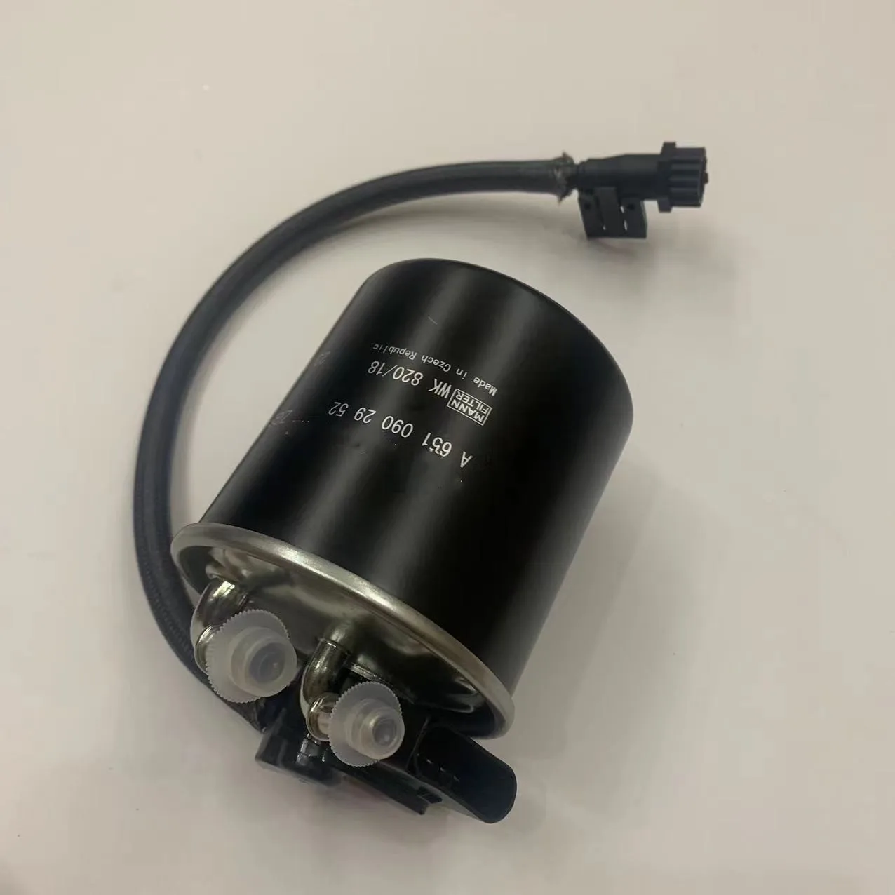 New Fuel Filter OEM 6510901552 6510902952 6510903052 A6510901552 A6510902952 WK820/18 fuel filter