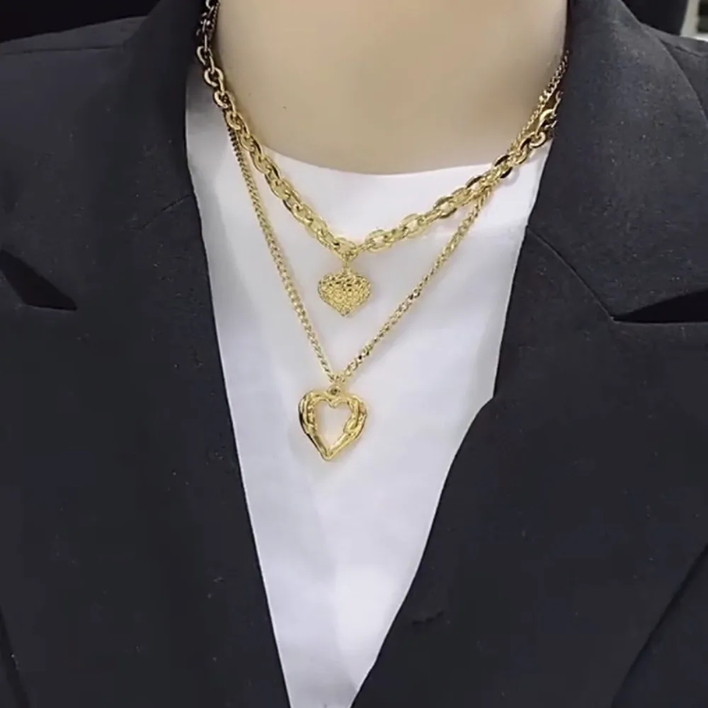

Angel Wings Clavicular Chain Hot Sale Elegant Love Pattern Wedding Necklace Attractive Trendy Sweater Chain Fashion