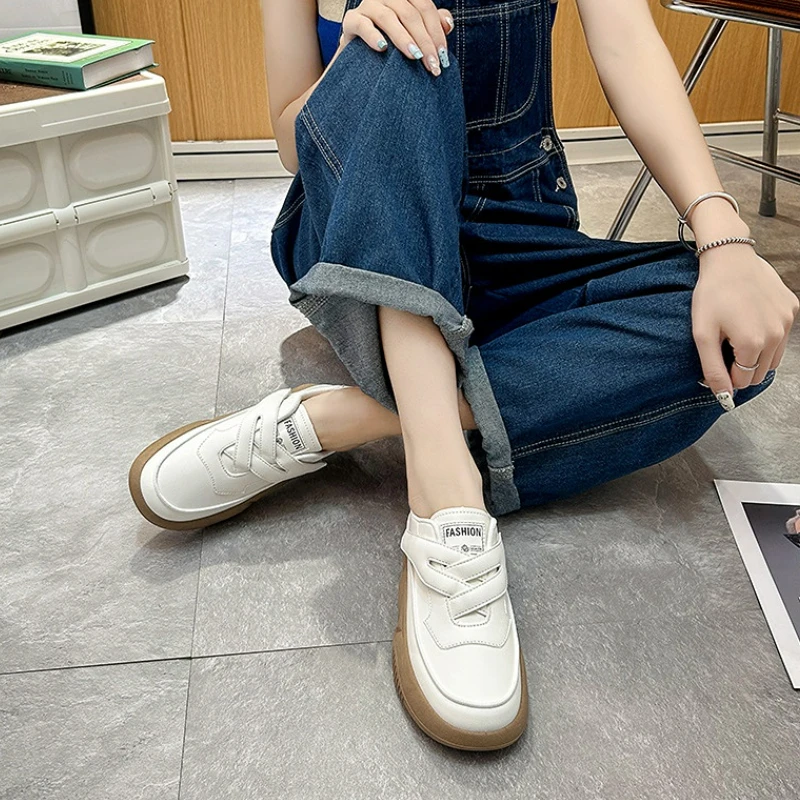 Glamouröse flache Schuhe - True Deals Club