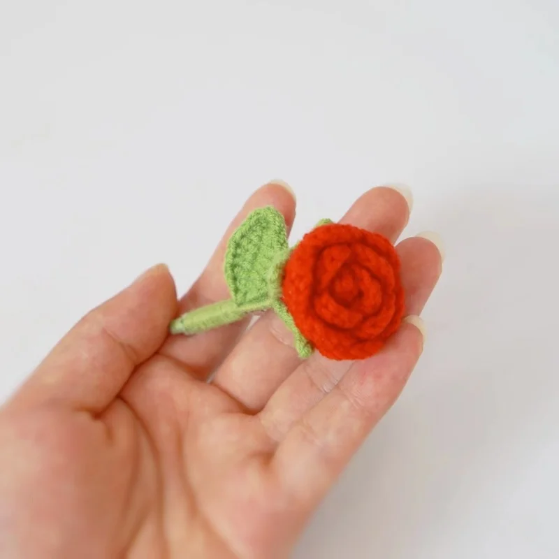 1pc Finished Handmade Rose Brooch Crocheted Chest Flower Accessory Temperament Small Brooch Flower Clothing Accessory Decoration