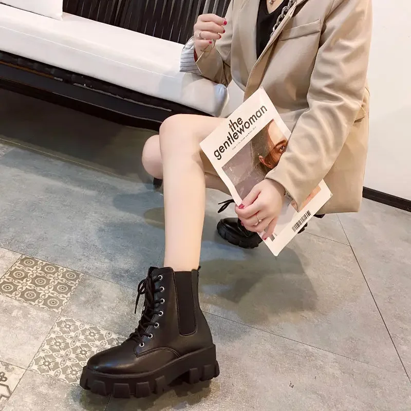 ♡極美品♡ ルイヴィトン　レースアップブーツ　スクエアトゥ　ブラック　1558 ♡極美品♡ ルイヴィトン レースアップブーツ スクエアトゥ