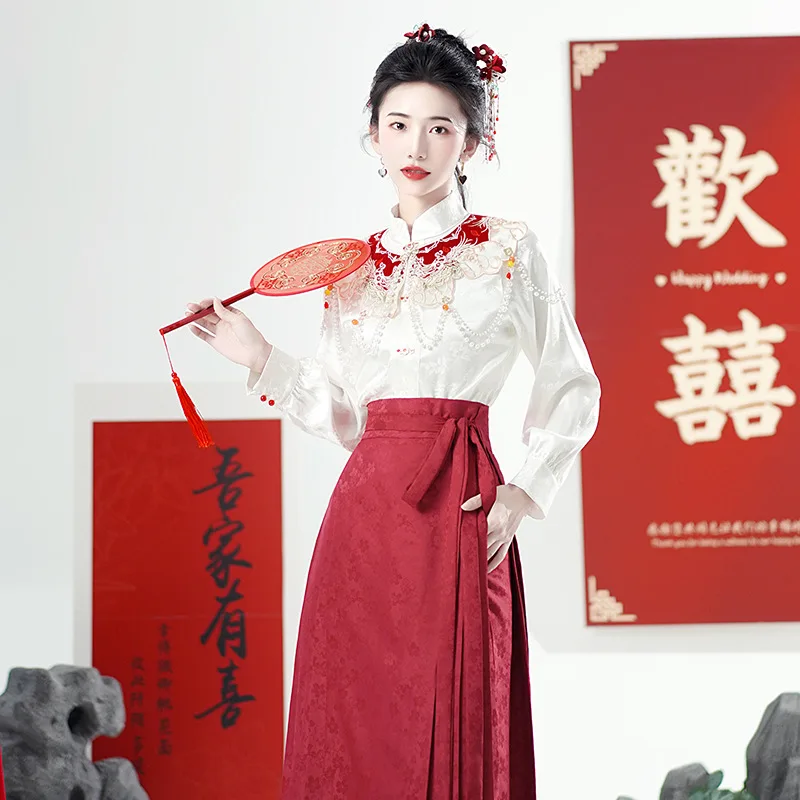 

Ming Hanfu Chinese New Year Red Dress Modern Style Embroidery Aircraft Sleeves Commuter Horse Face Skirt Work Daily Clothing