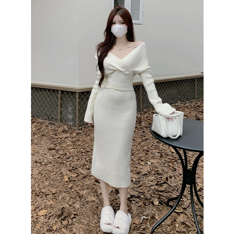 

Real shot of women's dress, autumn lazy v-neck sweater + solid color hip-covering skirt two-piece set 스커트 세트 conjuntos de falda