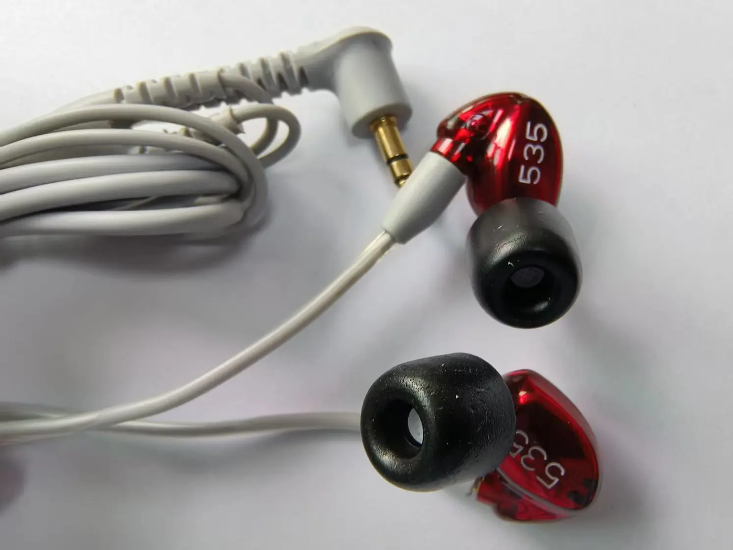 Top quality Brand SE535 Detachable earphone Hi-fi stereo Headset SE 535 In ear Earphones Separate Cable with Box VS SE215 3