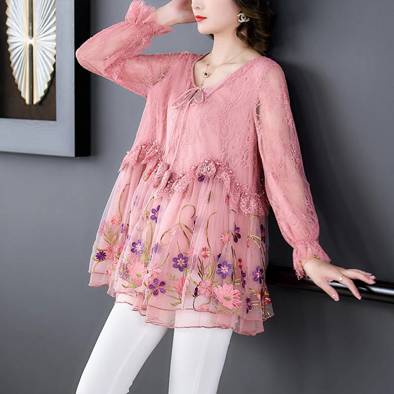 トップス euw flower embroidery blouse pink beige 2024 Spring and Summer New Pink Flower Embroidery Mesh Top
