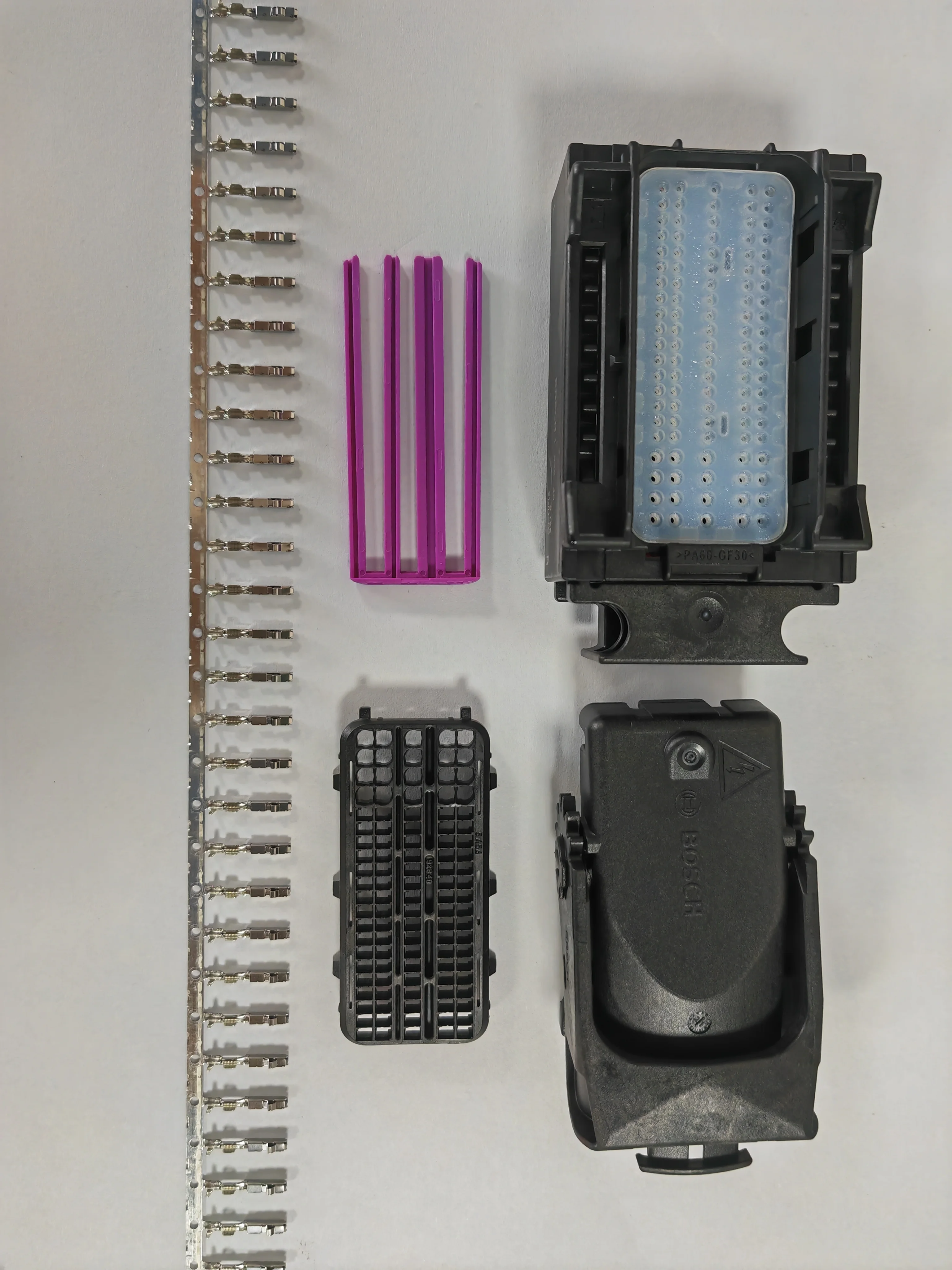 Free shipping original stock 1928405481 automotive ECU connector  