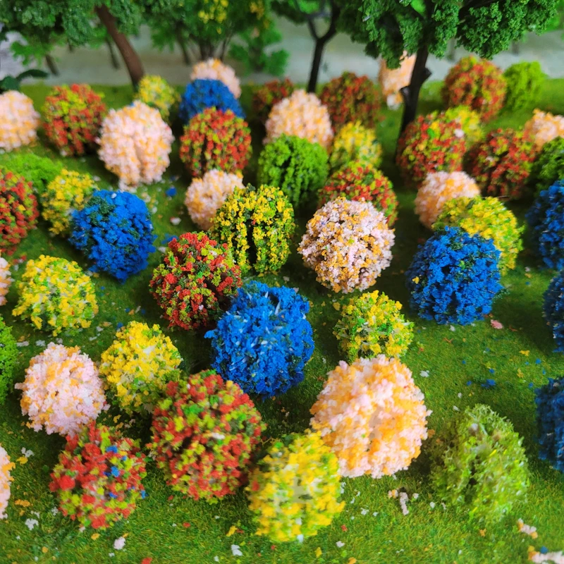 Рисунок 4 - Разноцветные модели деревьев в форме шара