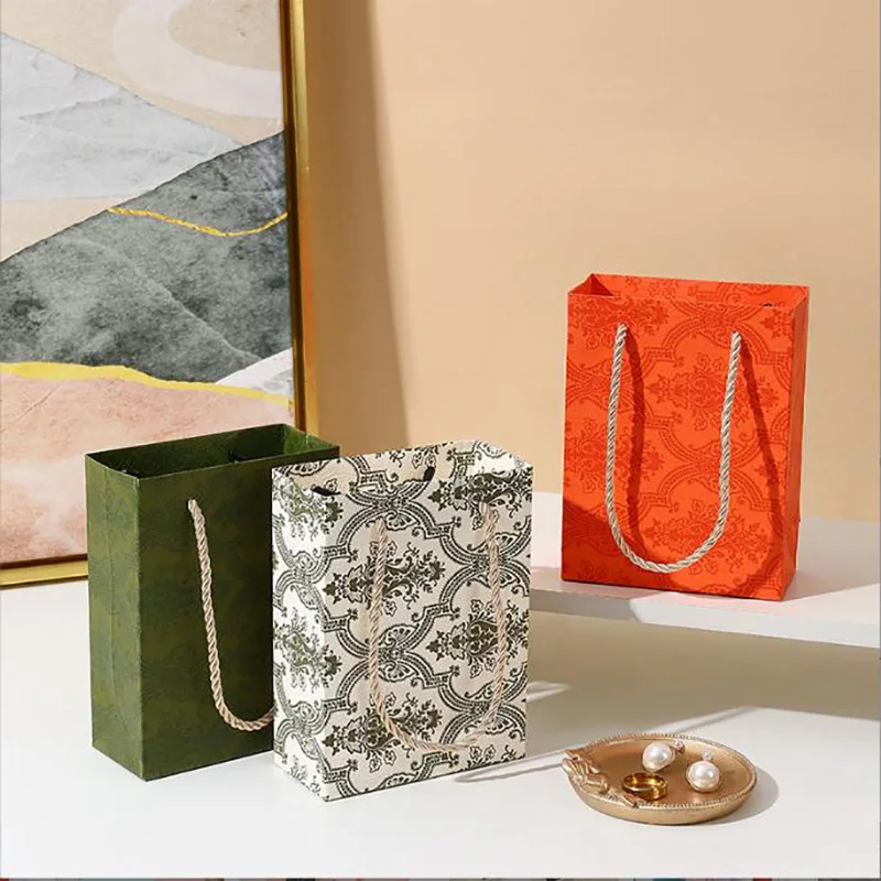 Exquisite Wedding Birthday Decoration Event Party Supplies Small Mini Gift Bag With Handles Paper Bag For Candy Jewelry 50Pc/Lot