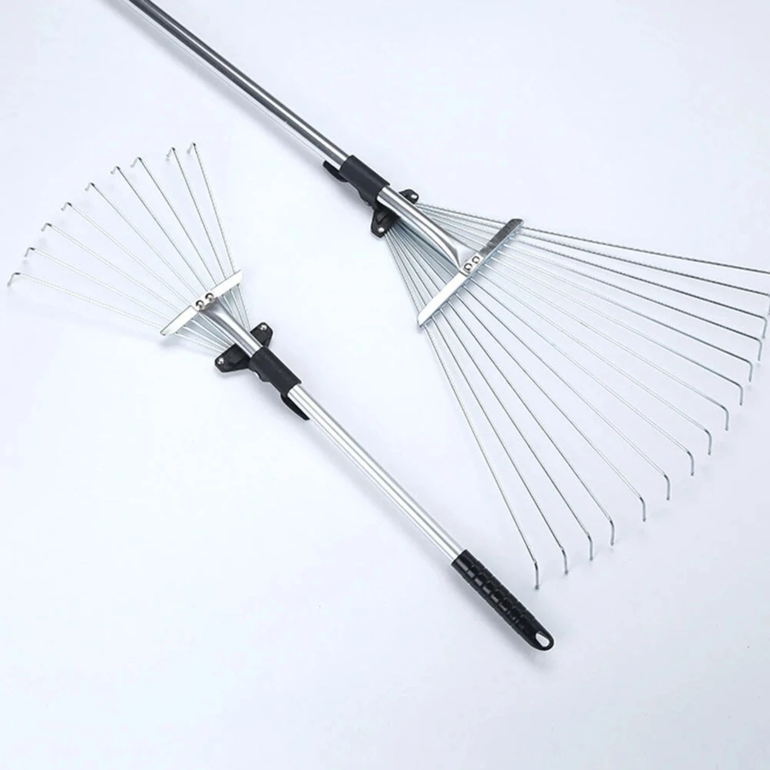 Speedy Retractable Metal Leaf Rake-Clear Leaves and Grass with Ease, Durable & Efficient for Neat Outdoor Space.