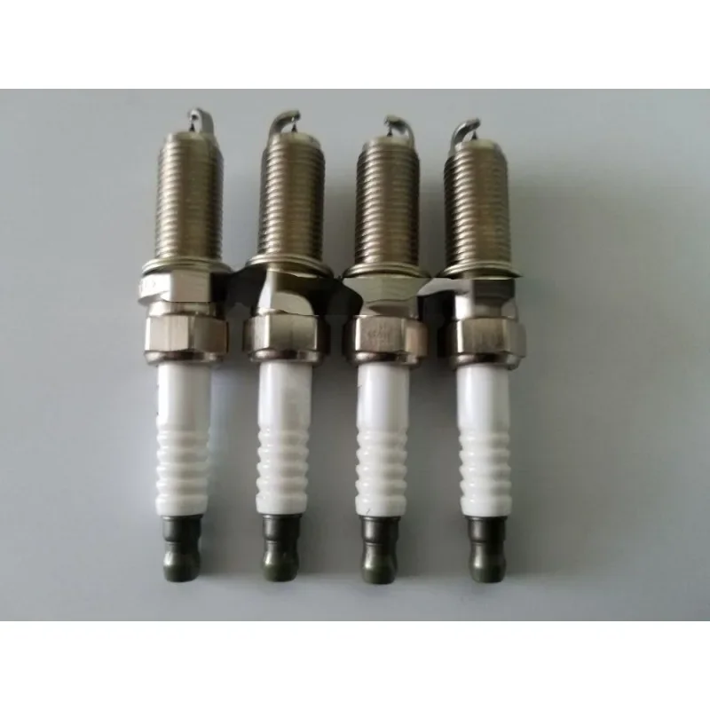 

31673604 Genuine 4pcs Common Resistance Platinum Spark Plugs for Volvo S60 XC60 V60 XC90 S90 V90