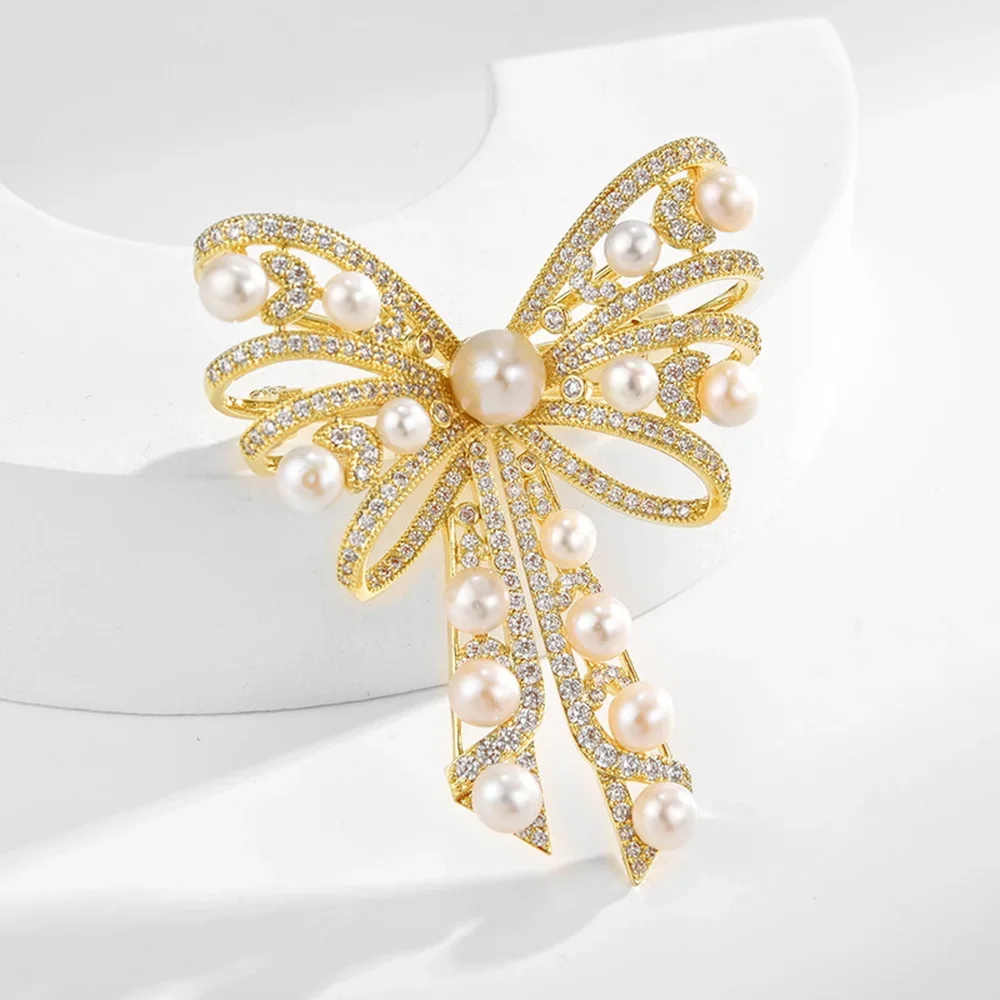 Fashion Women Bowknot Brooches Pearl Crystal Badges Classic Metal Rhinestone Bow Pins for Lady Party Wedding Jewelry Accessories