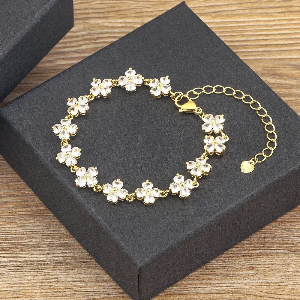 AIBEF Lucky Clover Shape Shine Rhinestone Women Bracelet