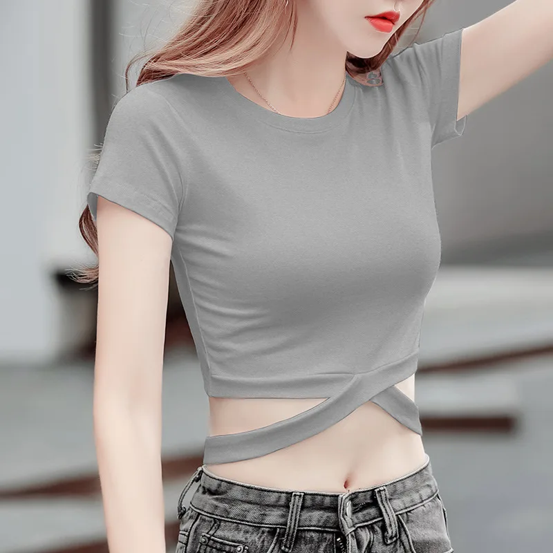 

Summer 2020 small T-shirt with bare midriff white