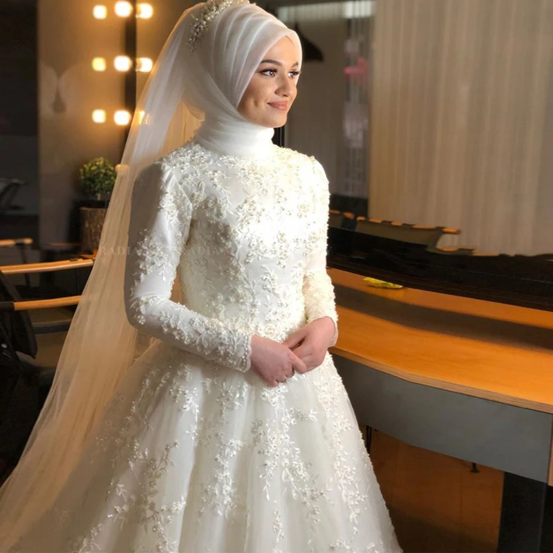 

Muslim Wedding Dresses 2023 For Women High Neck Long Sleeves Lace Vestidos De Noiva Plus Size Vintage Button Back Bridal Gowns