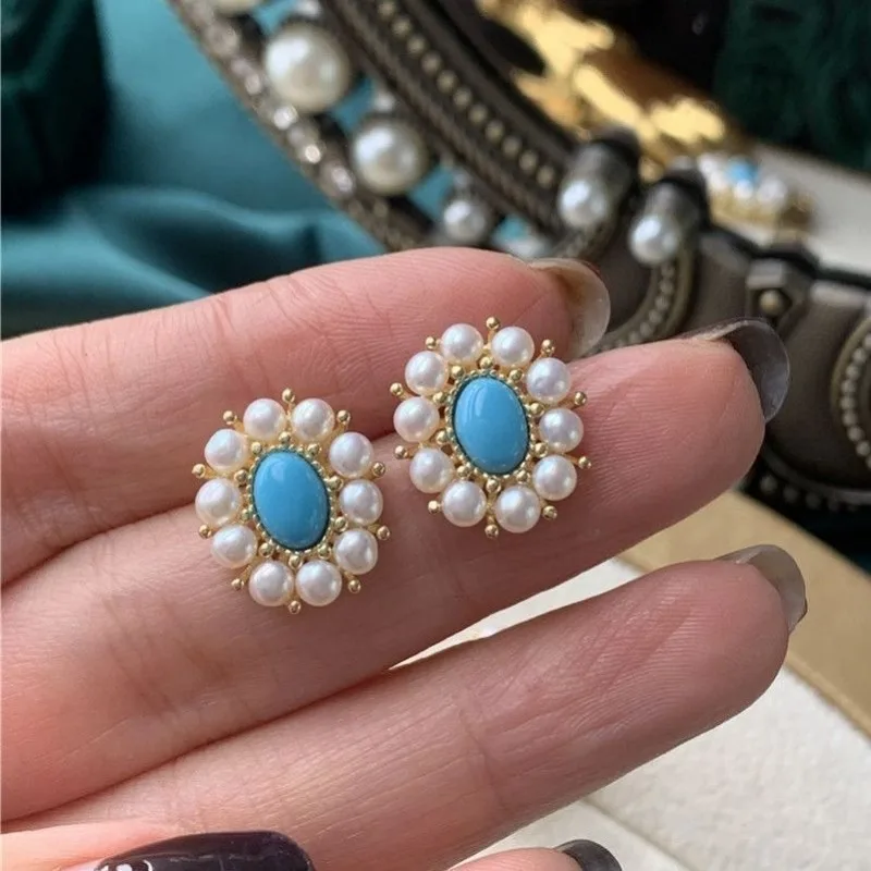 Boucles d'oreilles en perles bleues gracieuses main image 0