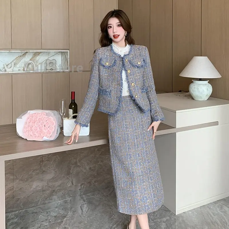 

High-end Ladylike Temperament Retro Heavy Industry Bright Silk Tassel Small Fragrance Style Jacket Slimming Skirt Two-piece Set