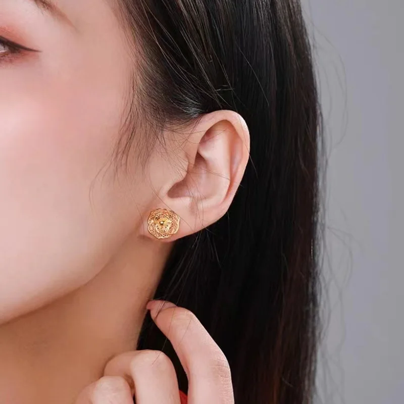 QEENKISS Gold Flower Stud Earrings for Women Party Birthday