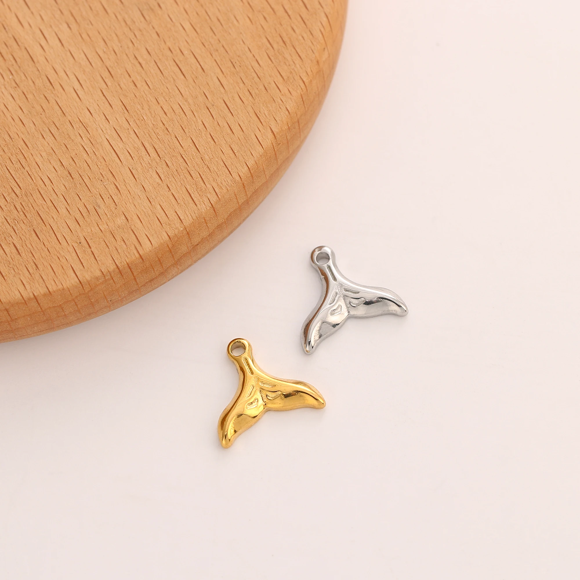 3 Stück Meerjungfrau Fisch Walschwanz Charms Edelstahl Fischschwanz Meeresleben Ozean Thema Anhänger 18 Karat vergoldet DIY Schmuckherstellung Handwerk – Detail 6