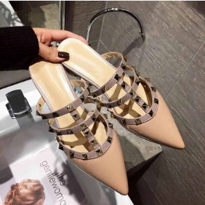 Women Flat Slippers Slip on Mules Brand Designers Fashion Luxury Rivet T-strap Slides Slip on Loafers Mules AS88