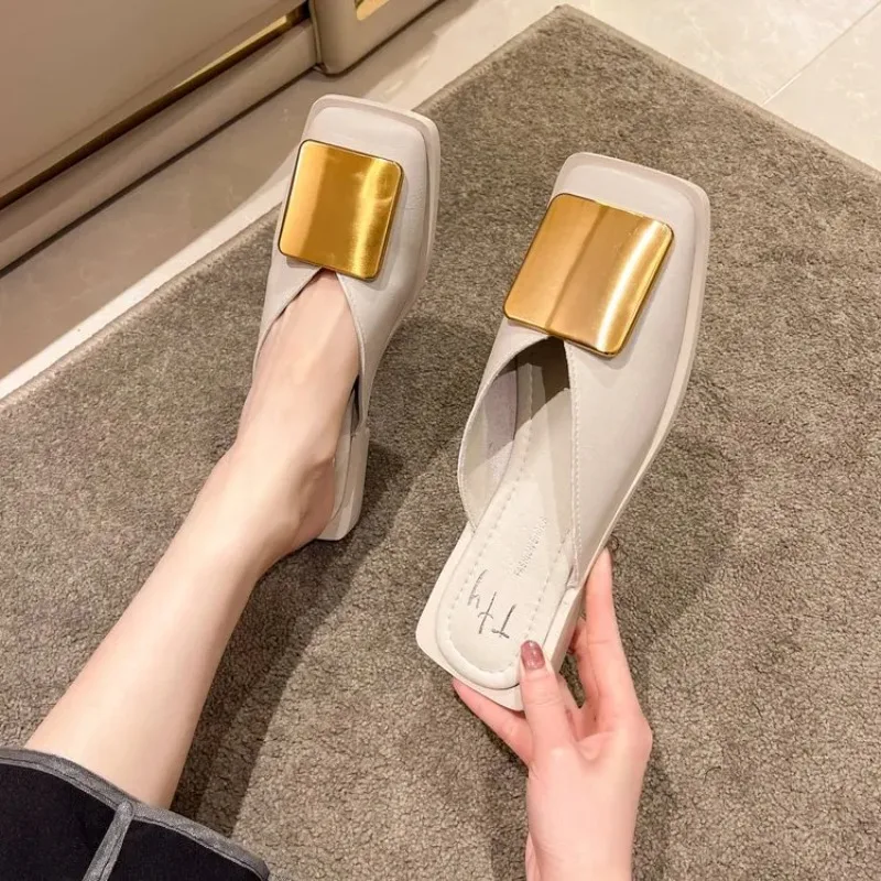 

Summer 2024 New Fashion Square Toe Flat Sandals Women's Shoes Outdoor Solid Color Baotou Ladies Slippers