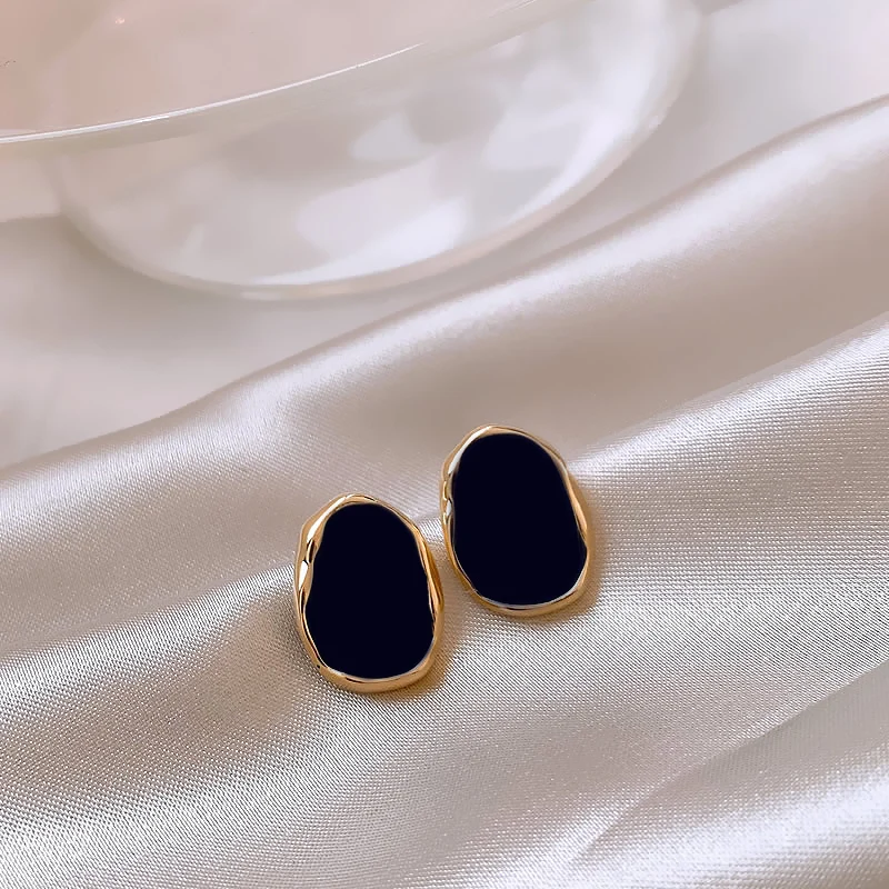 

Black Earrings Irregularity Metal Earring For Women Vintage Jewelry New Design Fashion Aesthetic Earrings Accessories