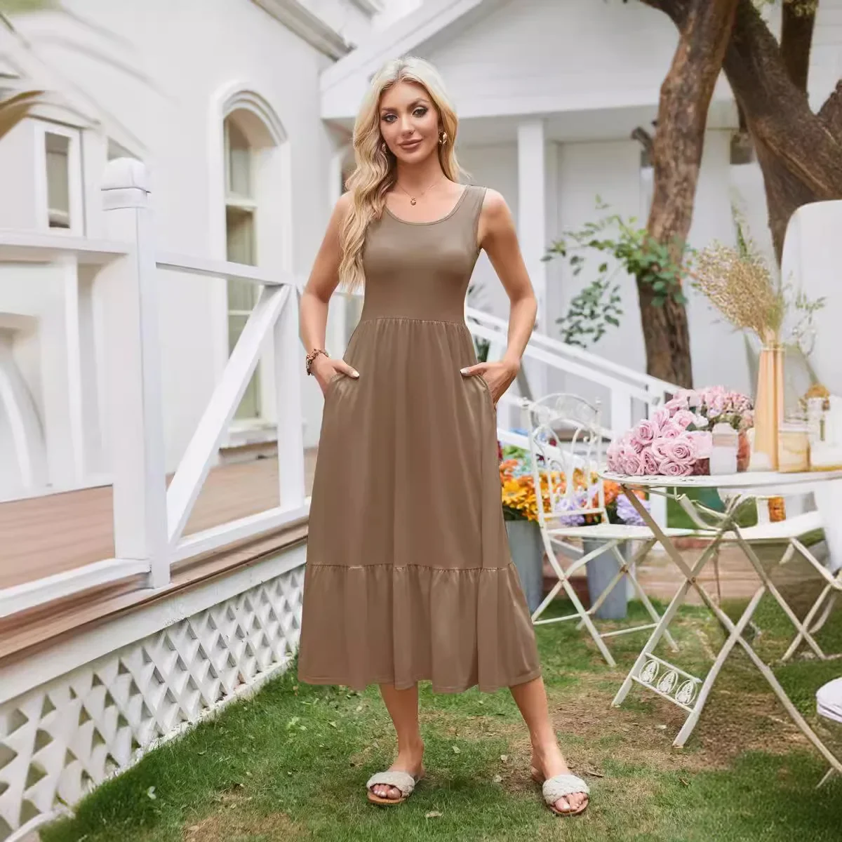 

2024 Summer New Dresses Fashion Square Neck Pleated Women Long Dress Large Hem Sleeveless Pocket Femasle Vestidos